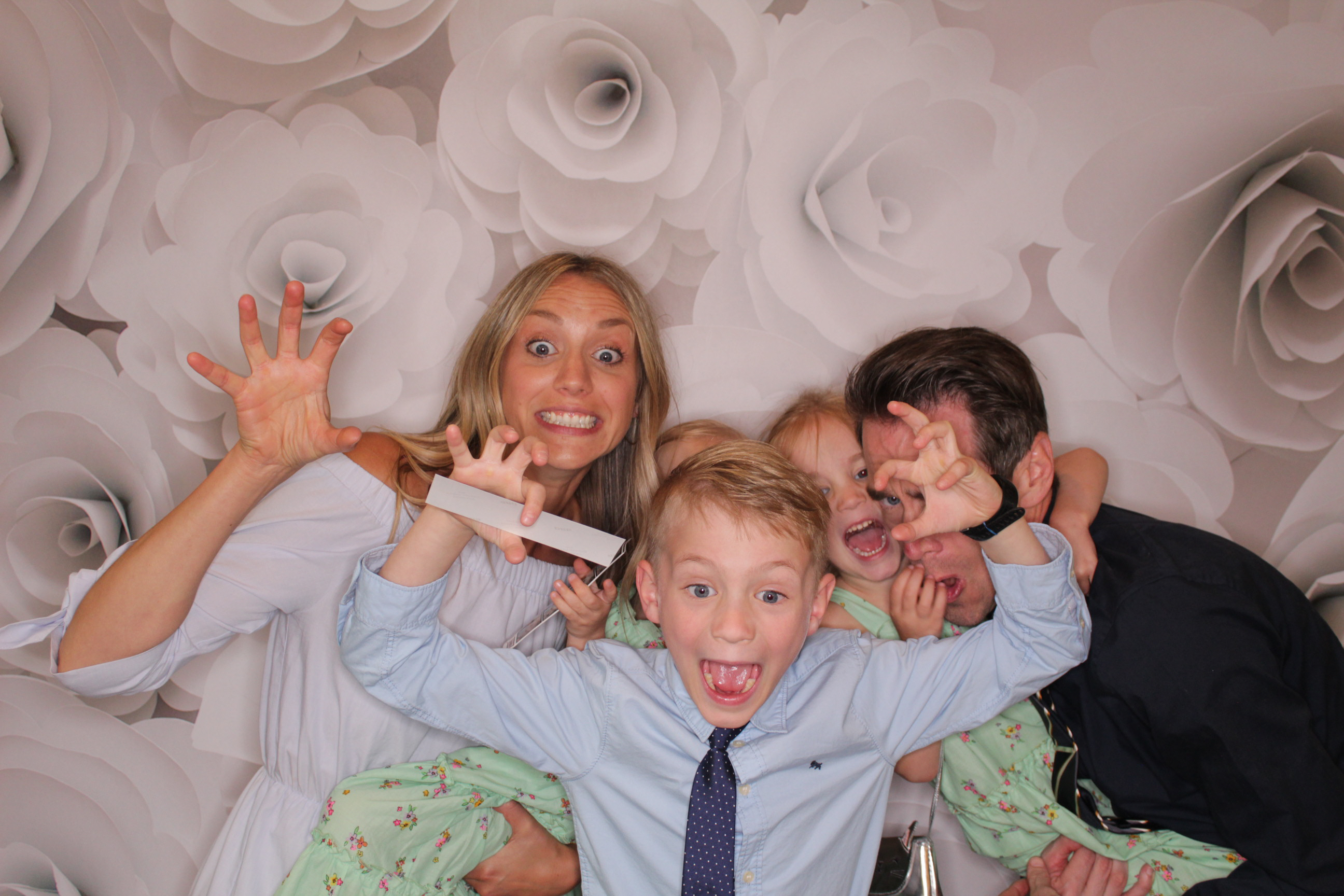 Danni and Brock’s Wedding | View more photos from the event at gallery.photoboothbillings.com/u/PhotoBoothBillings/Danni-and-Brock’s-Wedding